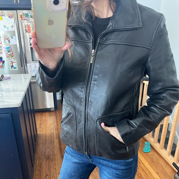 Vintage leather black jacket barely used medium - Picture 4 of 13